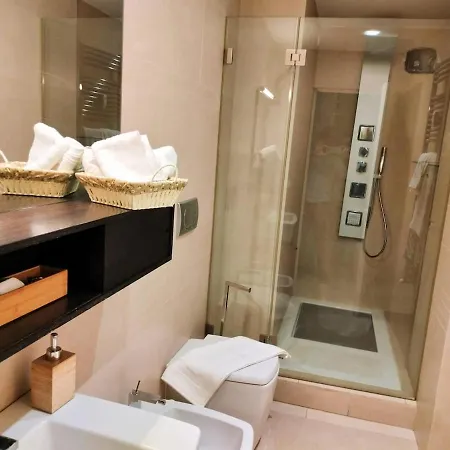 In The Center Of Ztl Free 锡耶纳